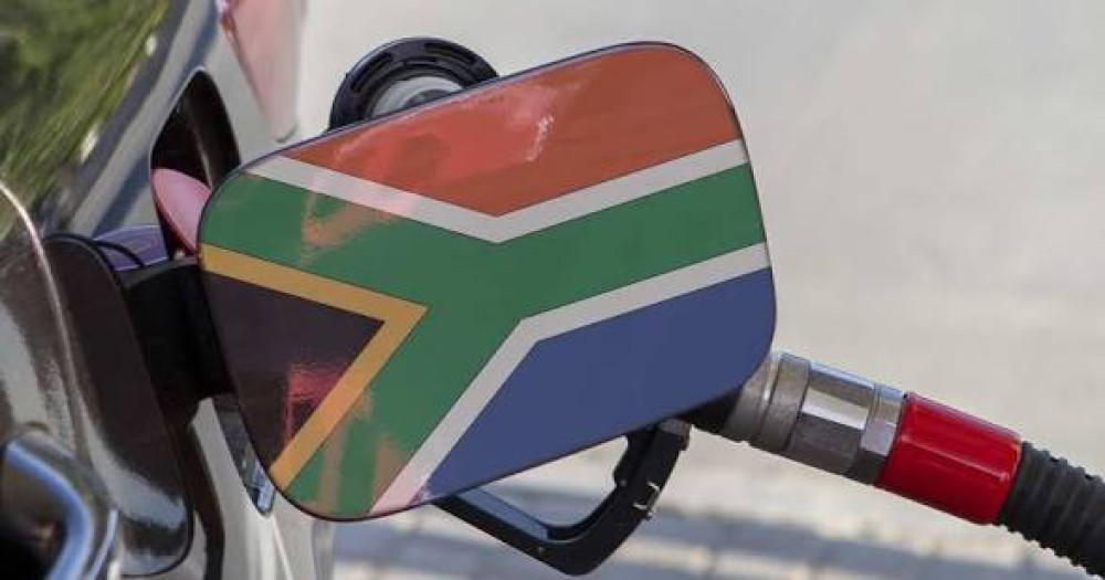 Oil Tops $100 as South Africa Withdraws Fuel Relief, Exposing Motorists to New Energy Shock