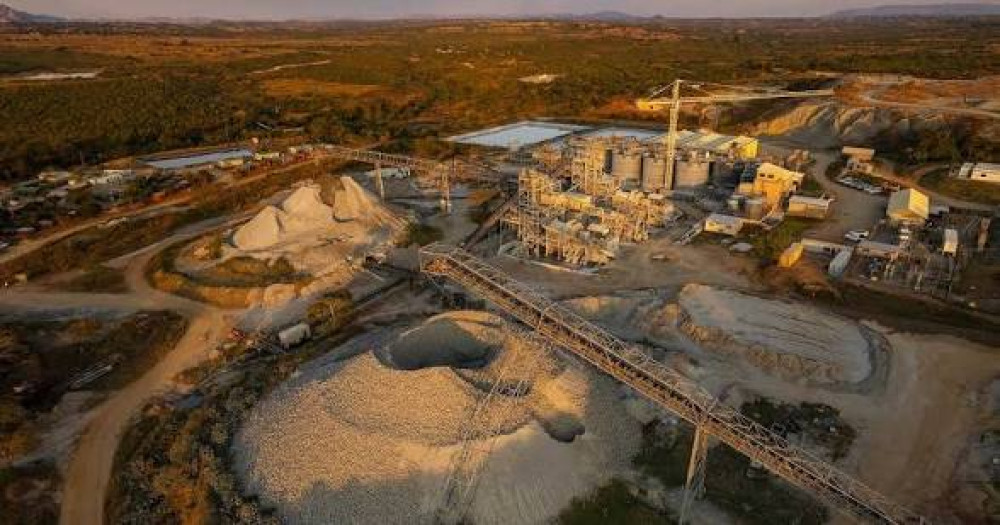 US Commits $300 Million to Detach from China, Turns Towards Zimbabwe for Critical Minerals